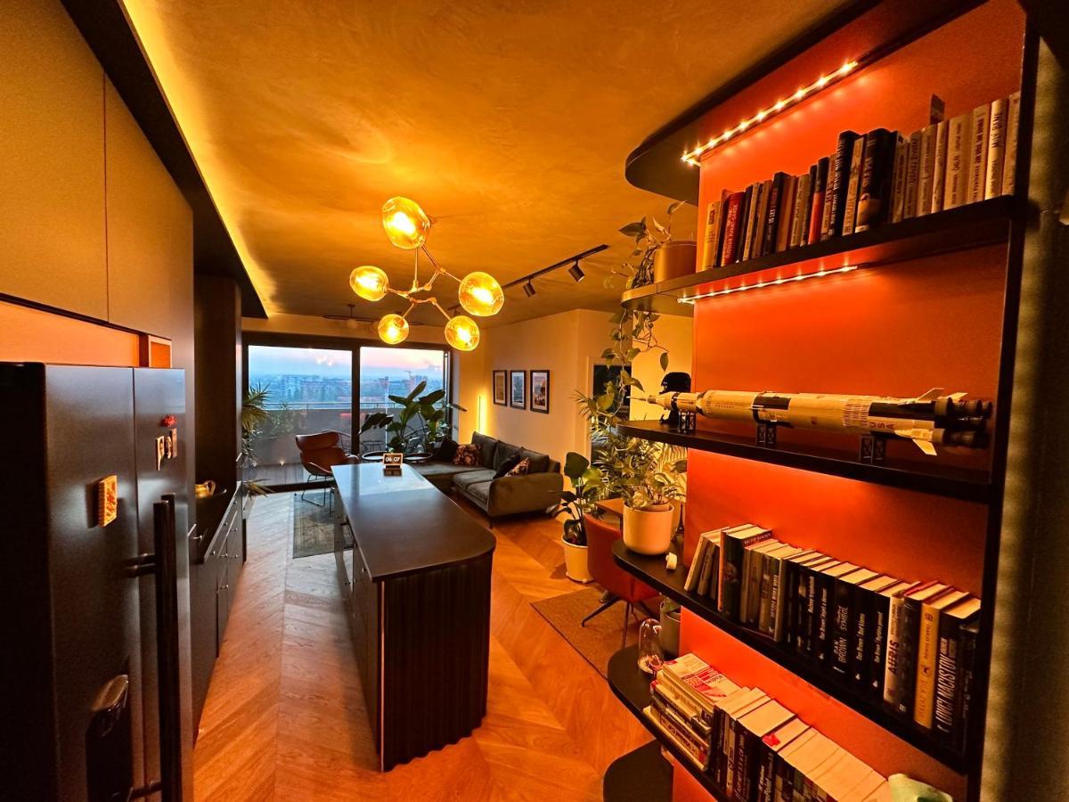 Appartement Skyline Elegance With Free Parking à Bratislava Extérieur photo